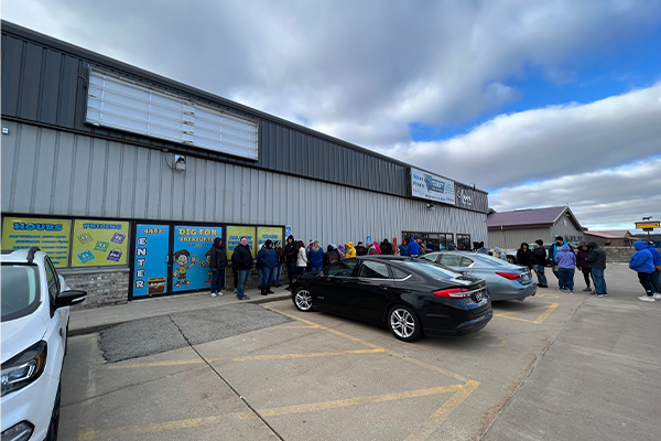 Line outside of Dubuque Daabin Store