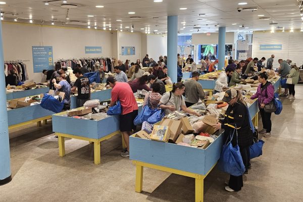 CR Customers Shopping CR Customers Shopping